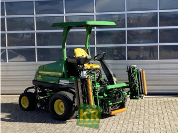 Zāles pļāvējs JOHN DEERE 8700