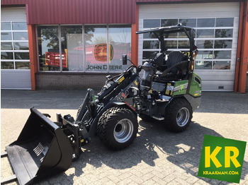 Mini iekrāvējs GIANT