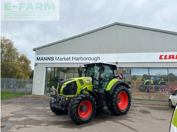 Traktors CLAAS Axion 830