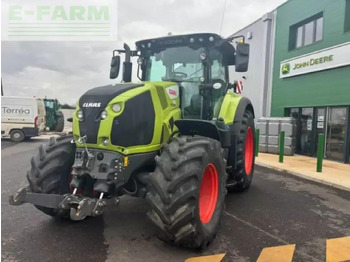 Traktors CLAAS Axion 810