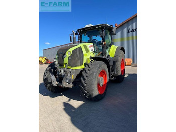 Traktors CLAAS Axion 830