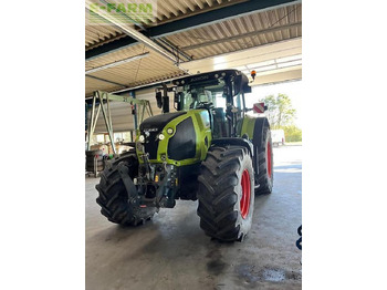 Traktors CLAAS Axion 870
