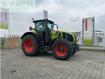 Traktors CLAAS Axion 930