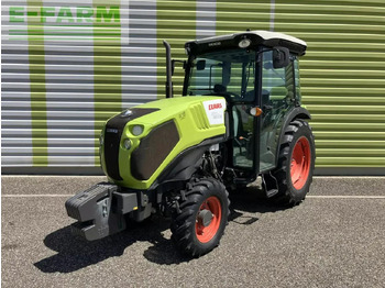 Traktors CLAAS Nexos 220