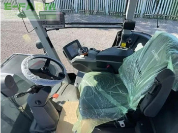 Traktors CLAAS Xerion 4000