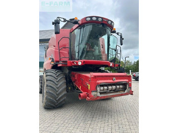 Labības kombains CASE IH