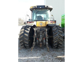 Traktors CHALLENGER