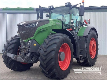 Traktors FENDT 1050 Vario