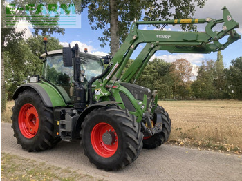 Traktors FENDT 718 Vario
