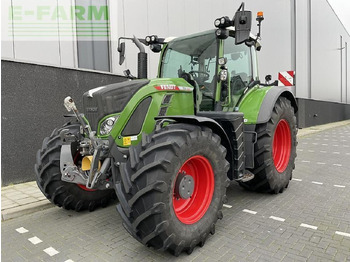 Traktors FENDT 724 Vario