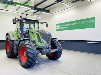 Traktors FENDT 828 Vario