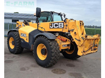 Teleskopiskais iekrāvējs JCB