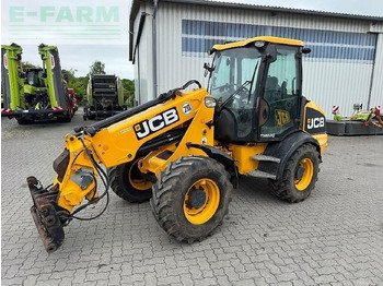 Riteņu iekrāvējs JCB TM220
