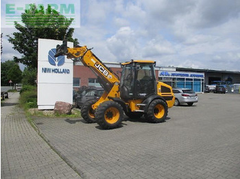 Riteņu iekrāvējs JCB TM220