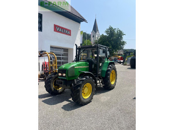Traktors JOHN DEERE