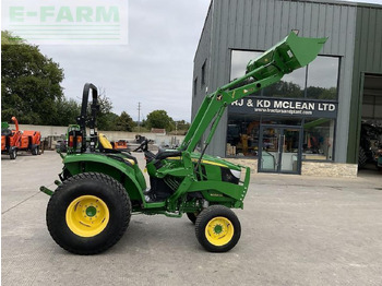 Traktors JOHN DEERE