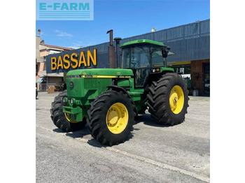 Traktors JOHN DEERE 4055 Series