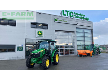 Traktors JOHN DEERE 5058E