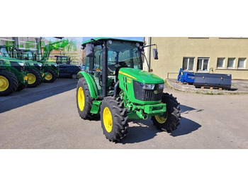 Traktors JOHN DEERE 5058E