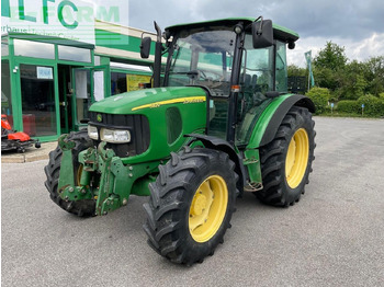 Traktors JOHN DEERE 5820