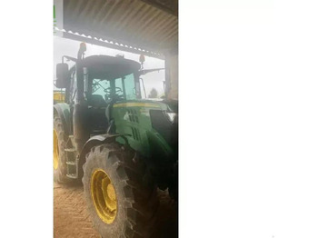 Traktors JOHN DEERE 6110M