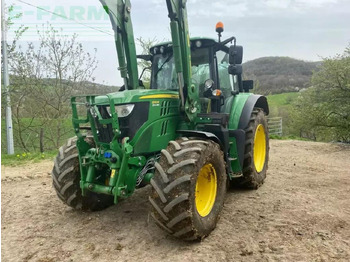 Traktors JOHN DEERE 6110M