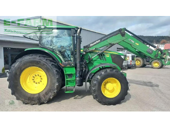 Traktors JOHN DEERE 6210R