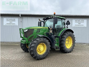 Traktors JOHN DEERE 6215R