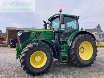 Traktors JOHN DEERE 6215R