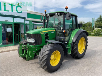 Traktors JOHN DEERE 6230