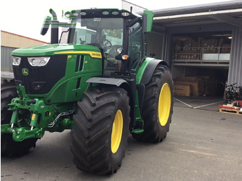 Traktors JOHN DEERE 6R 215
