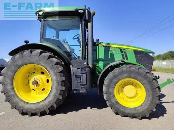 Traktors JOHN DEERE 7230R