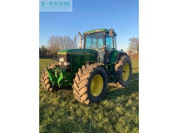 Traktors JOHN DEERE 7700