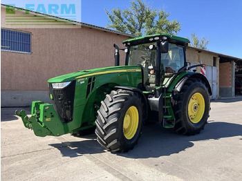 Traktors JOHN DEERE 8320R
