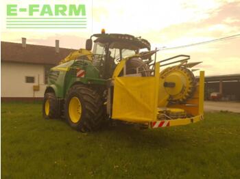Lopbarības kombains JOHN DEERE 8600