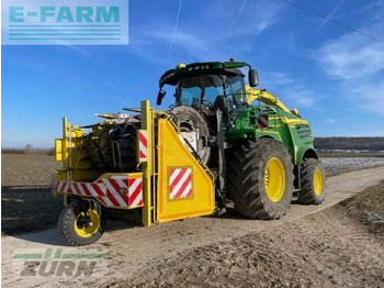 Lopbarības kombains JOHN DEERE 8700