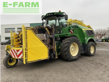 Lopbarības kombains JOHN DEERE