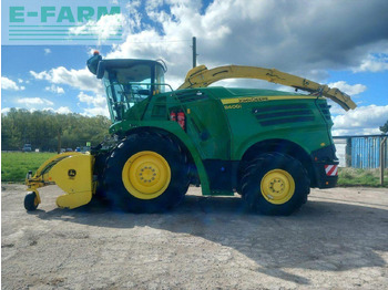 Lopbarības kombains JOHN DEERE 8400