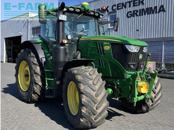 Traktors JOHN DEERE