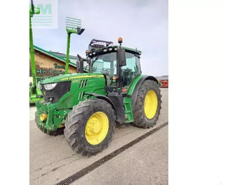 Traktors JOHN DEERE