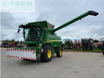 Labības kombains JOHN DEERE T560