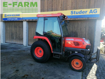 Traktors KUBOTA