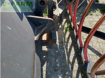 Teleskopiskais iekrāvējs MANITOU