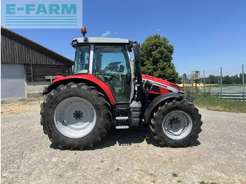 Traktors MASSEY FERGUSON 100 series