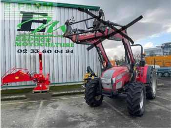 Traktors McCORMICK