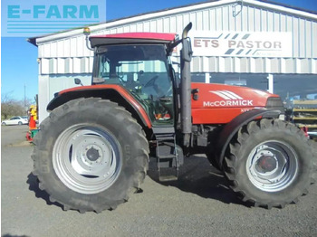 Traktors McCORMICK