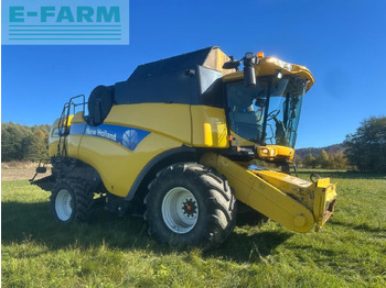 Labības kombains NEW HOLLAND CX series