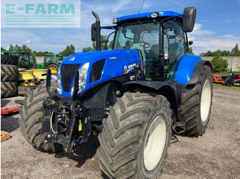 Traktors NEW HOLLAND T7.220