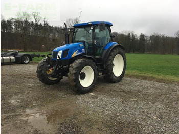 Traktors NEW HOLLAND T6020