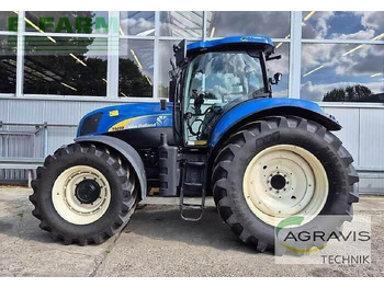 Traktors NEW HOLLAND T6000